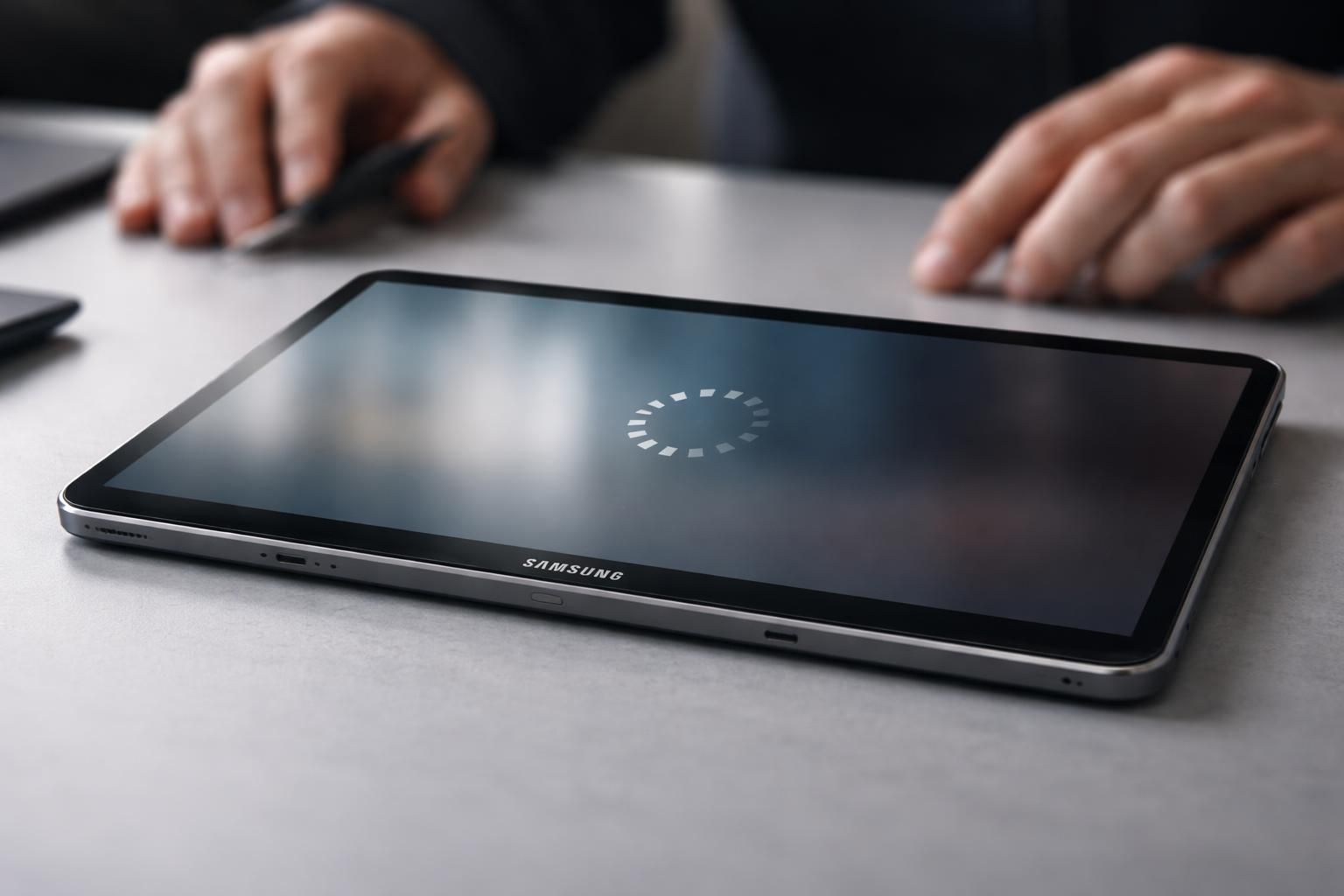 dépannage rapide d'une tablette samsung qui rame, astuces express pour optimiser ses performances avant un examen important.