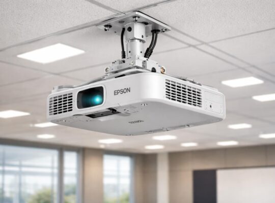 découvrez comment fixer en toute sécurité un vidéoprojecteur epson au plafond dans un établissement, grâce à nos conseils pratiques et solutions adaptées.